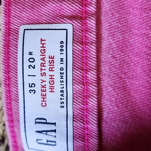 NWOT Gap Womens Cheeky Straight High Rise jeans. Brand New - Picture 6 of 6